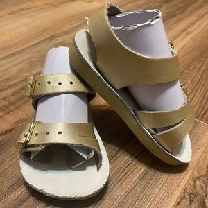 Sun-San Sea Wee’s size 3 Gold